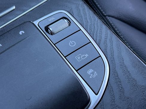 Certified 2023 Mercedes-Benz GLC 300 4MATIC Coupe image 33