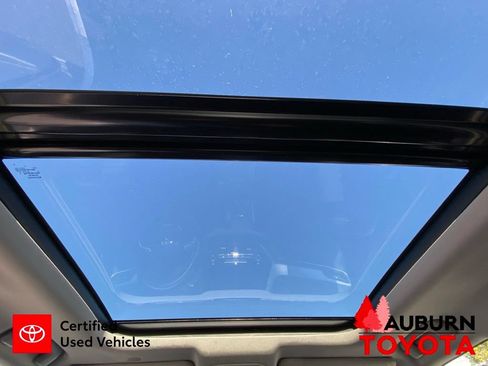 Certified 2020 Toyota Highlander Platinum AWD/4WD image 36