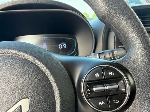 Used 2024 Kia Soul LX w/ Option Group 015 FWD image 25
