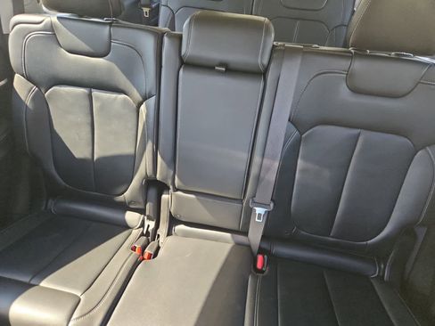 Used 2022 Jeep Grand Cherokee L Limited image 13