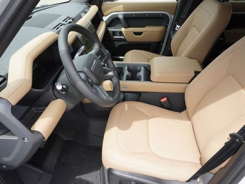 New 2026 Land Rover Defender 110 X-Dynamic SE AWD/4WD image 19