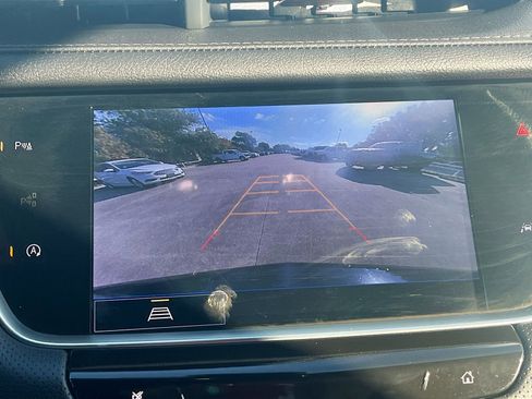 Used 2025 Cadillac XT6 Luxury w/ LPO, Floor Liner Package AWD/4WD image 13