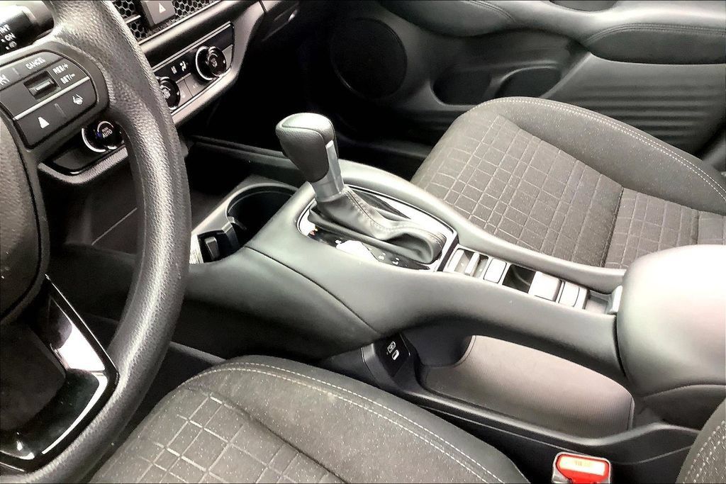 Used 2024 Honda HR-V LX image 20