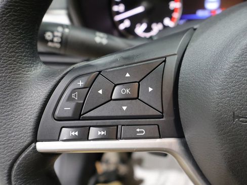 Used 2024 Nissan Altima 2.5 SV FWD image 31