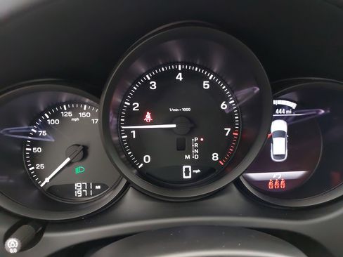 Certified 2026 Porsche Macan image 21