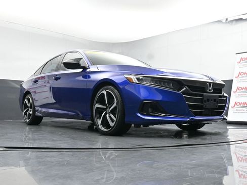 Used 2022 Honda Accord Sport image 32