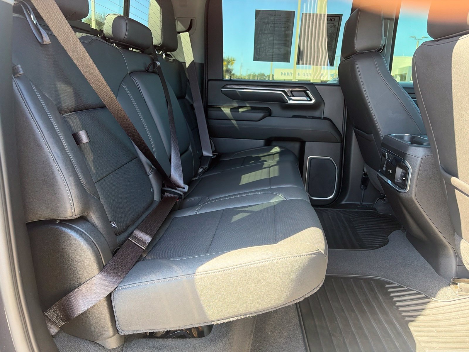 Used 2024 Chevrolet Silverado 2500 LTZ w/ LTZ Convenience Package AWD/4WD image 20