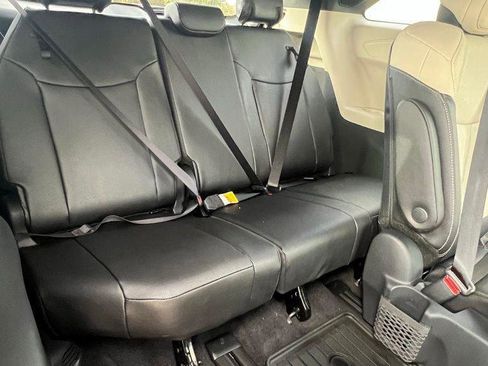 New 2026 Toyota Sienna Platinum image 16