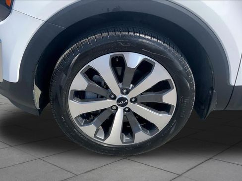 Used 2022 Kia Telluride S FWD image 10