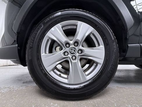Certified 2024 Toyota RAV4 LE AWD/4WD image 15
