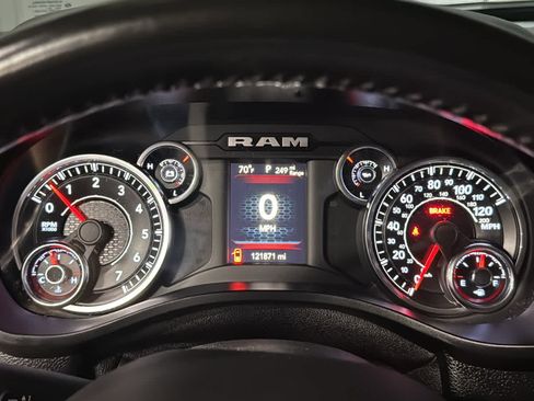 Used 2020 RAM 1500 Big Horn AWD/4WD image 14