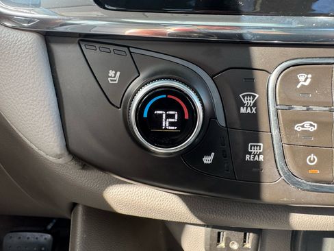 Used 2018 Chevrolet Traverse Premier image 28