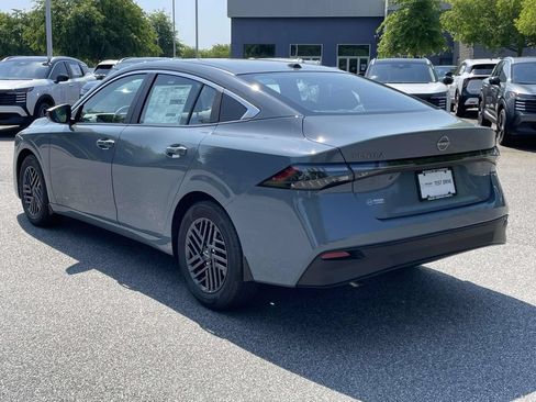 New 2026 Nissan Sentra SV w/ SV Convenience Package FWD image 5