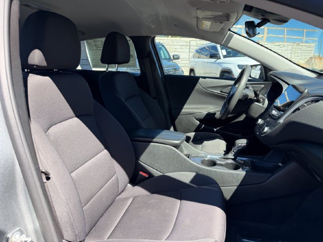 Used 2024 Chevrolet Malibu LT FWD image 30
