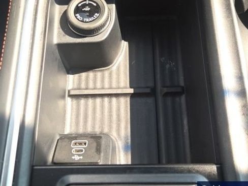 Used 2025 Ford Expedition Max Active AWD/4WD image 40