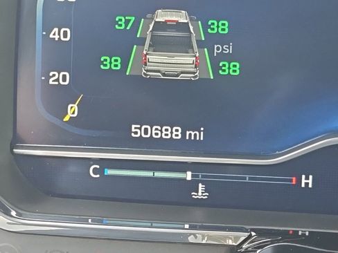 Used 2023 Chevrolet Silverado 1500 LT image 9