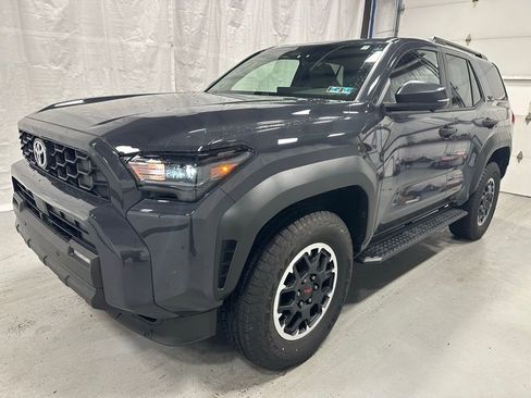 Used 2025 Toyota 4Runner TRD Off-Road Premium w/ Tow Technology Package image 3