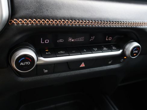 Used 2025 MAZDA CX-50 AWD 2.5 Hybrid w/ Premium Pkg image 23