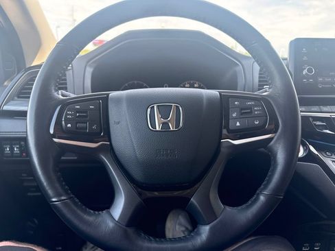 Used 2025 Honda Odyssey Elite image 16