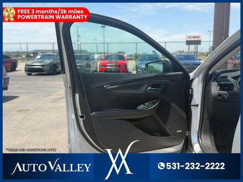 Used 2019 Chevrolet Impala Premier FWD image 9