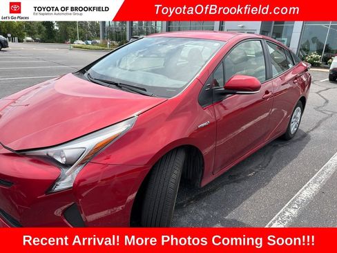 Used 2016 Toyota Prius Two FWD image 3