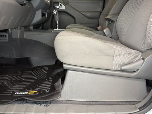 Used 2019 Nissan Frontier SV AWD/4WD image 20