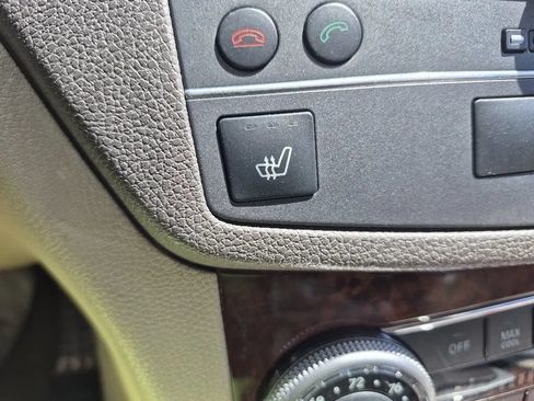 Used 2011 Mercedes-Benz C 300 4MATIC Sedan w/ Multimedia Pkg image 30