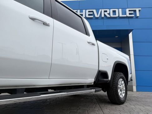 Used 2023 Chevrolet Silverado 2500 LT w/ Convenience Package image 7