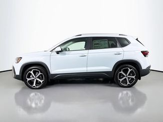 New 2026 Volkswagen Taos SEL AWD/4WD video 4