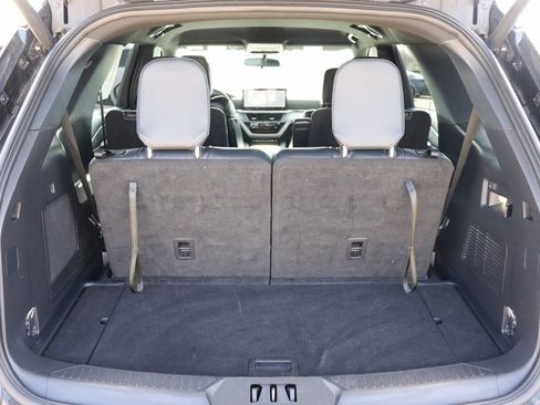 Used 2025 Ford Explorer ST-Line image 11