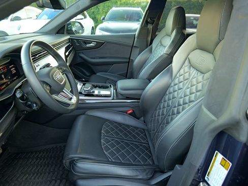 Used 2023 Audi SQ8 Prestige w/ Prestige Package AWD/4WD image 21