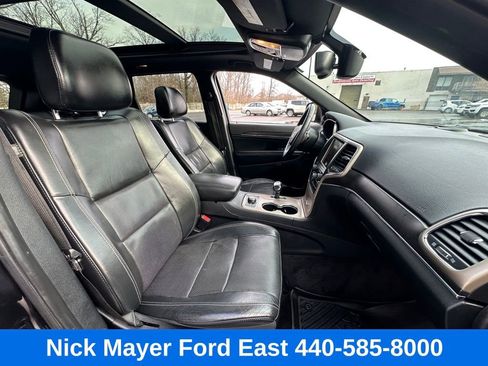 Used 2015 Jeep Grand Cherokee Limited w/ Luxury Group II image 34