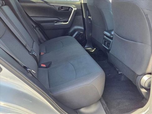Used 2022 Toyota RAV4 LE image 19