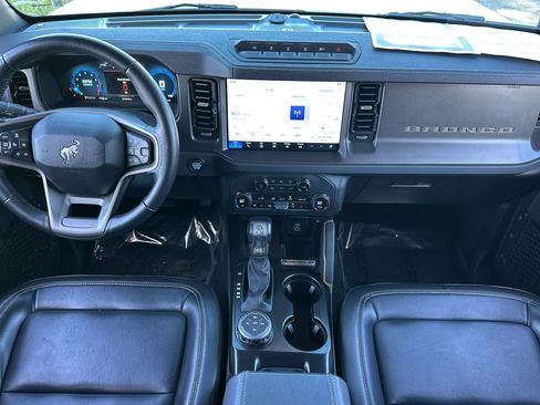 Used 2025 Ford Bronco Badlands AWD/4WD image 12