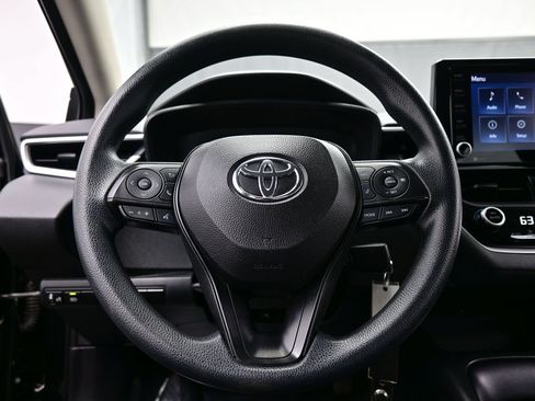 Used 2022 Toyota Corolla LE FWD image 22