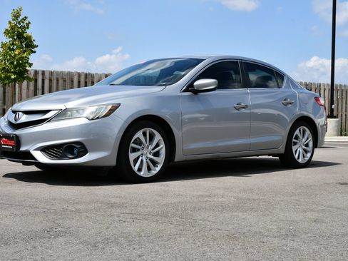 Used 2017 Acura ILX FWD image 4
