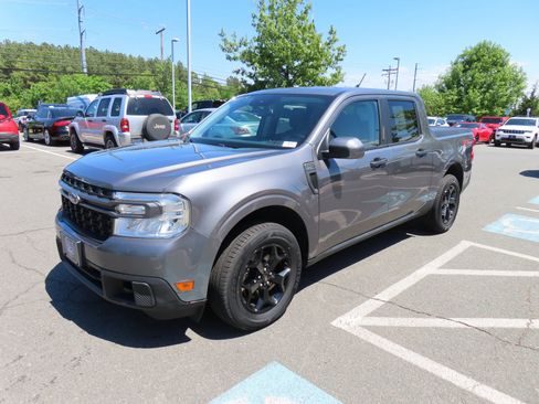 Used 2022 Ford Maverick XLT w/ Equipment Group 300A Standard AWD/4WD image 3
