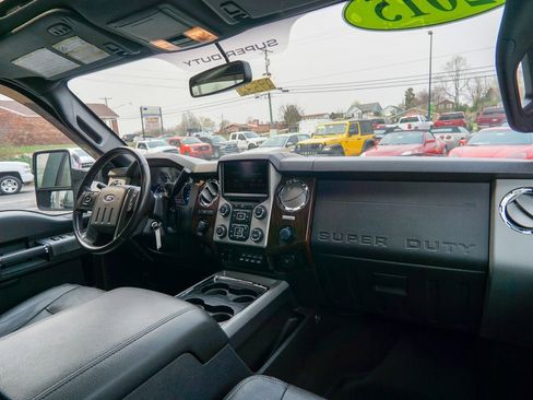 Used 2015 Ford F250 Lariat w/ Lariat Ultimate Package image 16