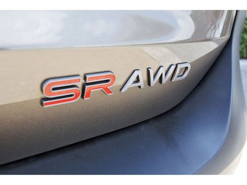 Used 2025 Nissan Kicks SR AWD/4WD image 27