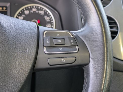 Used 2015 Volkswagen Tiguan R-Line image 24