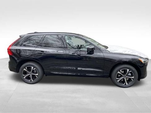 New 2026 Volvo XC60 B5 Core w/ Climate Package image 8