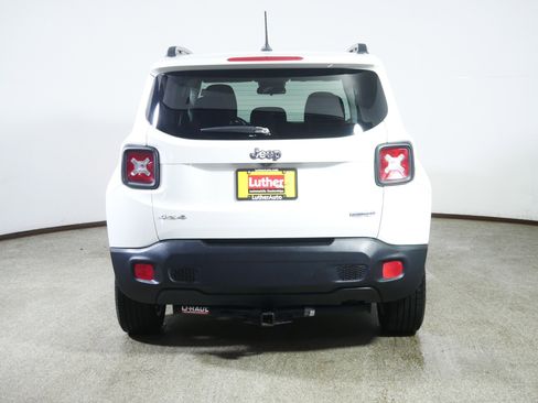Used 2015 Jeep Renegade Latitude w/ Cold Weather Group II image 6