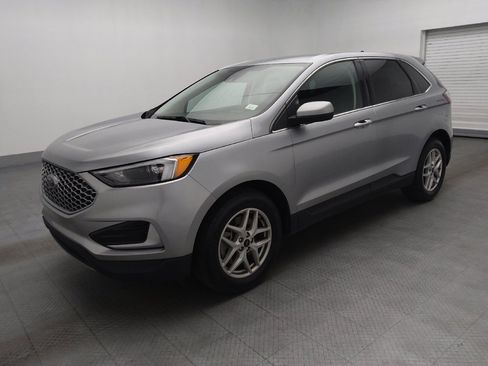 Used 2024 Ford Edge SEL image 2