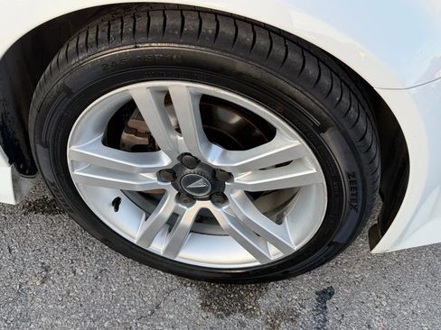 Used 2009 Pontiac G8 w/ Premium Package image 21