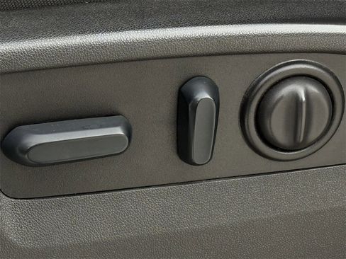 Used 2023 Chevrolet Silverado 2500 LT w/ Convenience Package image 24