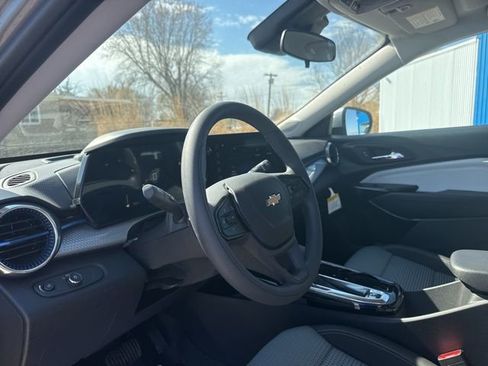 New 2026 Chevrolet Trax LT FWD image 22