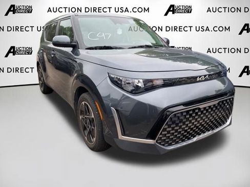 Used 2023 Kia Soul EX FWD image 2