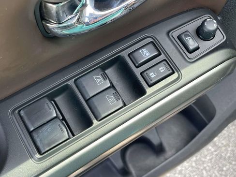 Used 2017 Nissan Titan Platinum Reserve AWD/4WD image 16