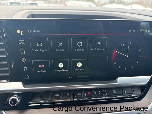 Used 2022 GMC Sierra 1500 SLT w/ SLT Convenience Package image 25