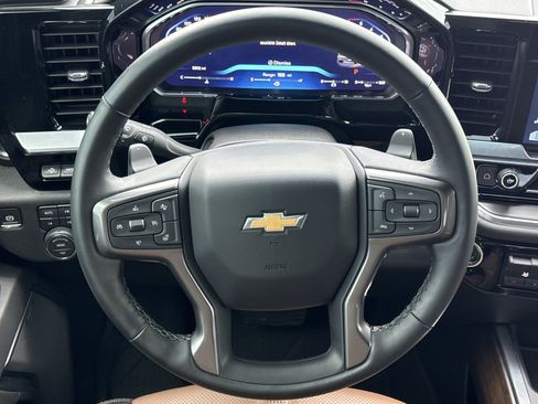 Used 2026 Chevrolet Silverado 1500 High Country w/ High Country Premium Package AWD/4WD image 18